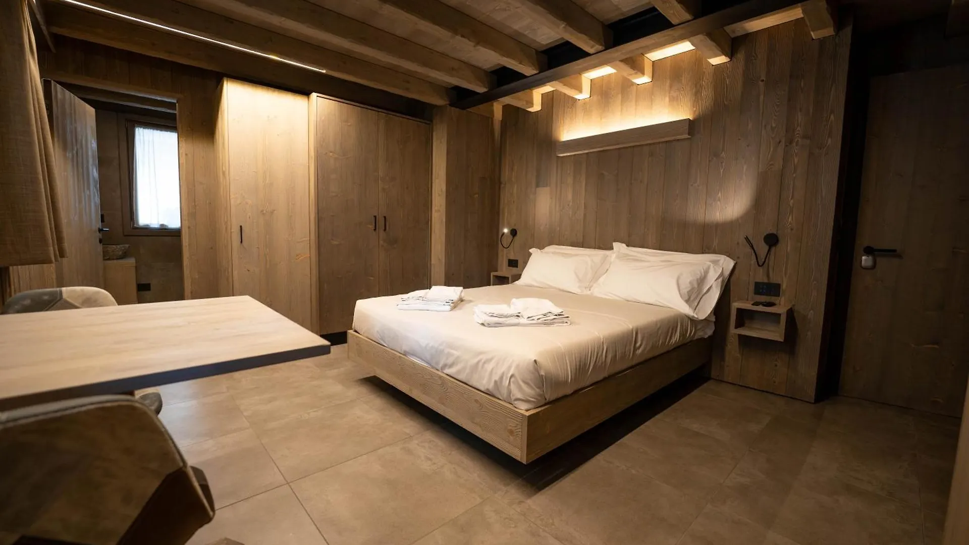 Le Suites De San Campel Rta Ponte Di Legno Hotel
