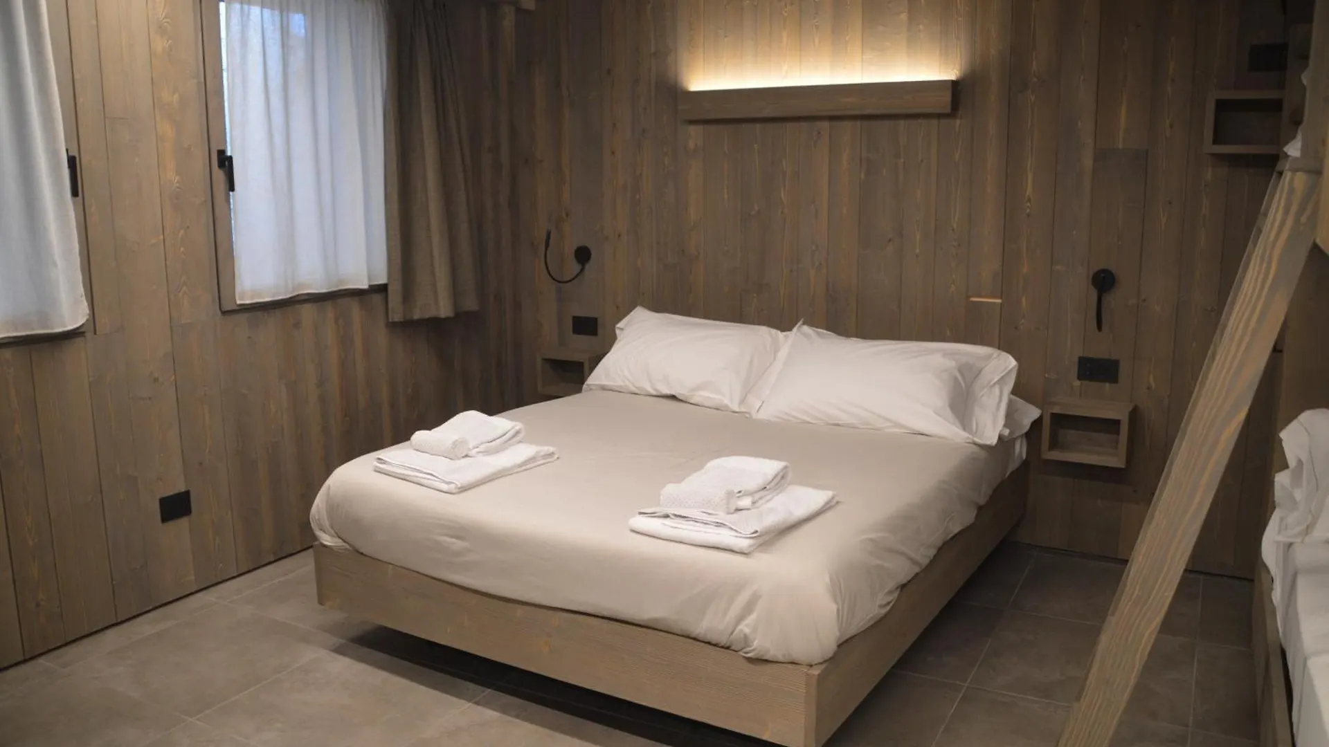 Le Suites De San Campel Rta Ponte Di Legno 3*,  Italy