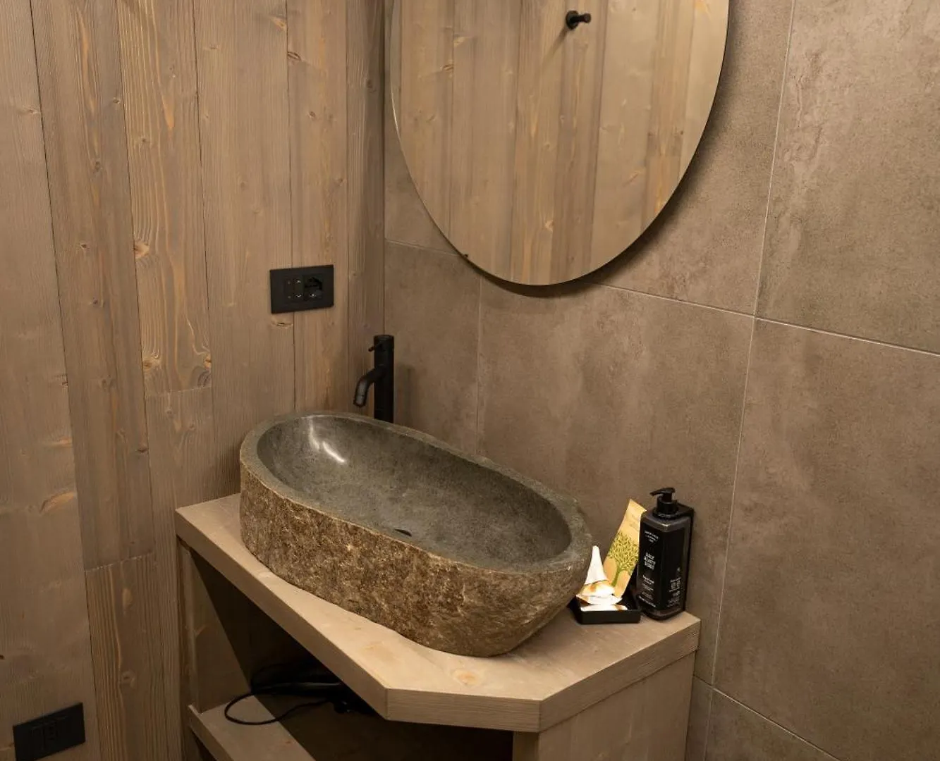 Le Suites De San Campel Rta Ponte Di Legno Hotel